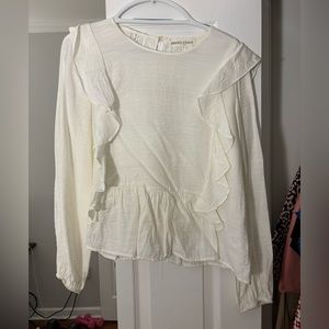 White boutique top. Size small